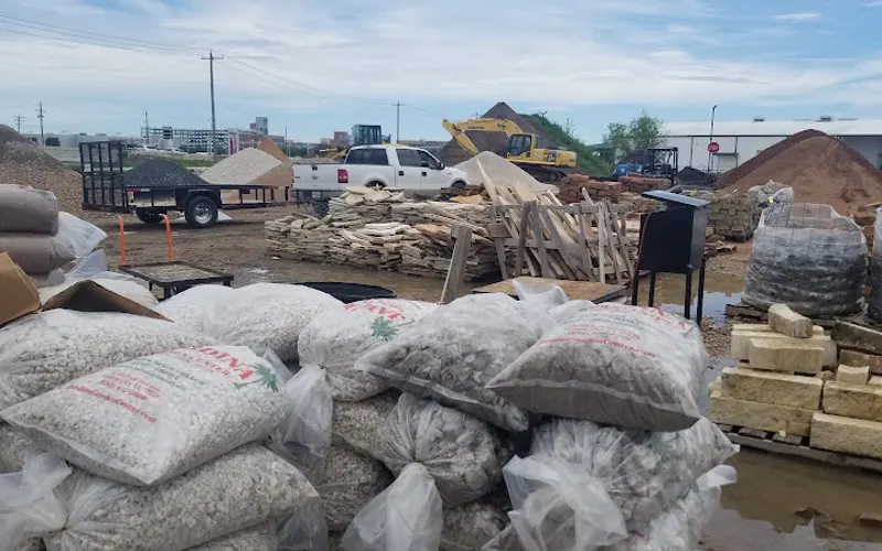 Jardina Garden Center — Topsoil supplier