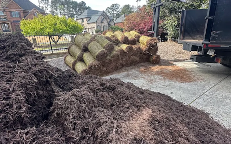 Pine Straw King — Landscaping supply store