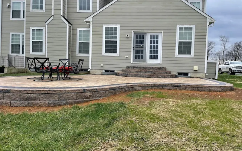Smoot's LLC/ HeLP Outlet — Contractor