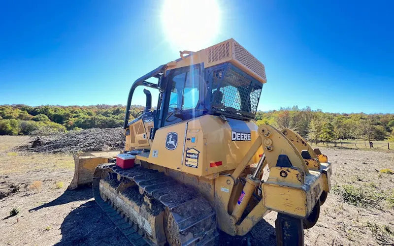 Third Rock Construction/ Dozer & Dump Truck Services — Excavating contractor