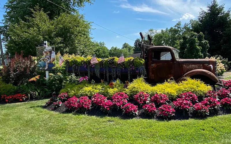 Grandma's Gardens — Garden center