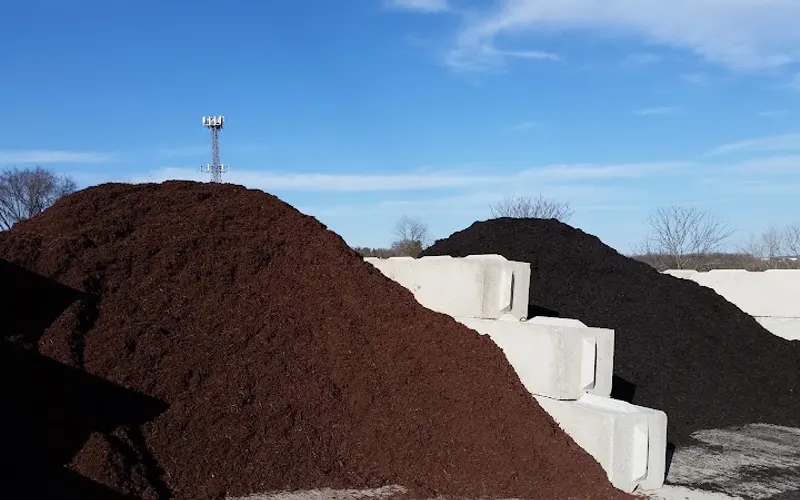 885 Supply — Topsoil supplier