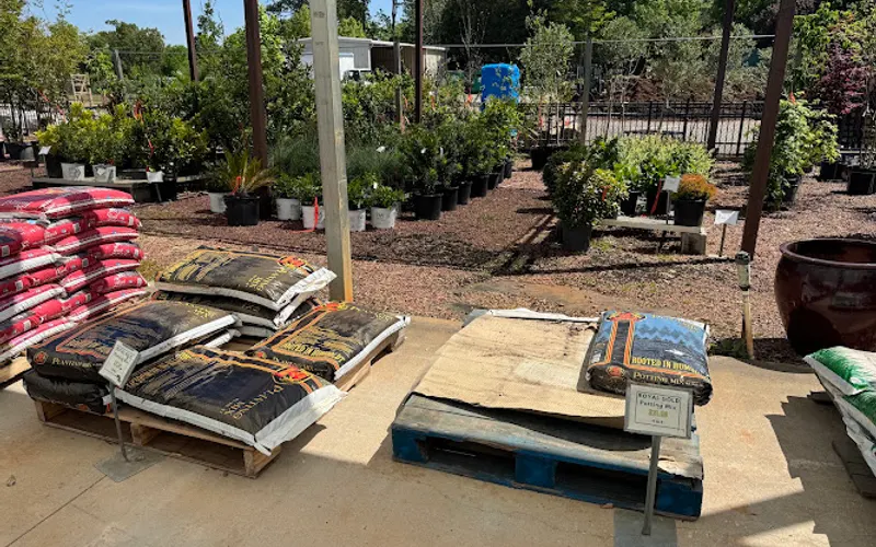 South Ground Supply Company — Garden center