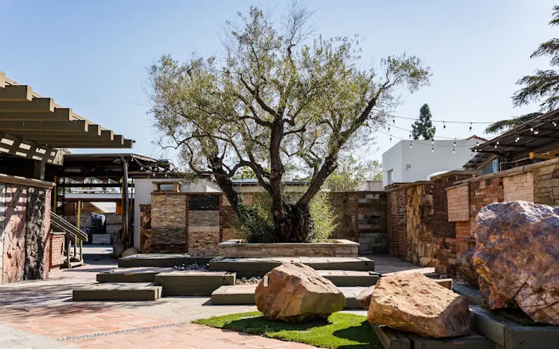 Santa Barbara Stone — Building materials supplier