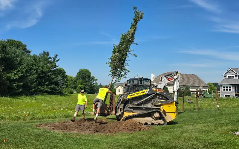 Advance Lawn Service Company LLC — Landscaper
