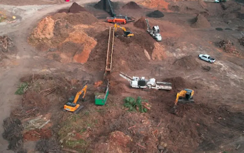 Daly Organics- Mulch, Compost, and Topsoil — Topsoil supplier