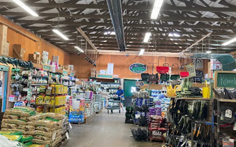 Maria Gardens Center — Garden center