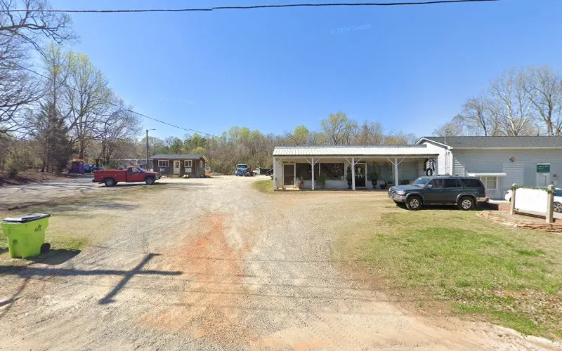 Siler City Builder's Supply — Landscaping supply store