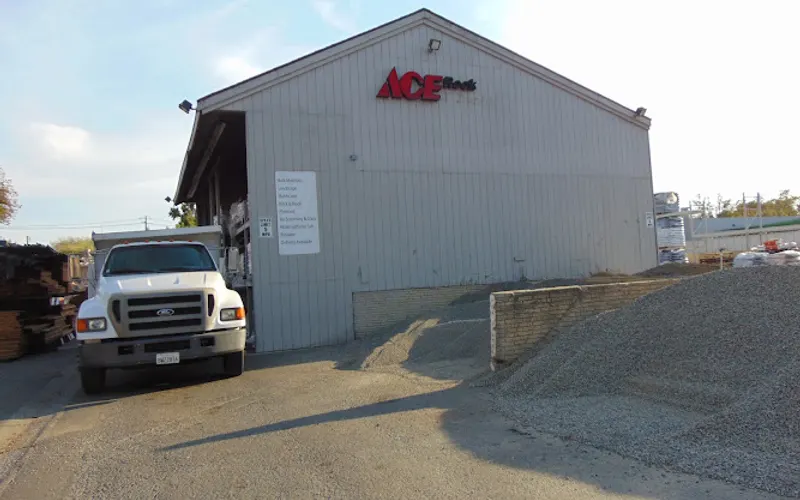 Davis Ace Rock Yard — Hardware store