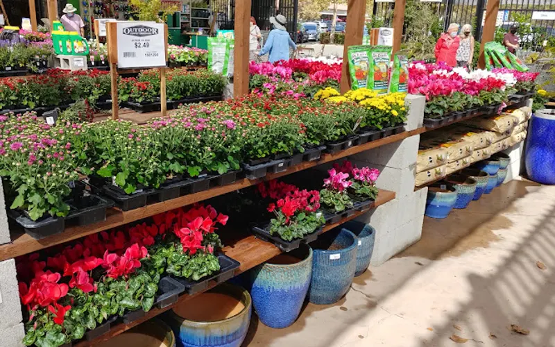 Outdoor Supply Hardware — Hardware store