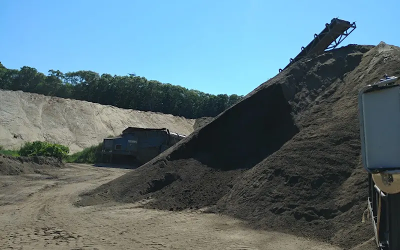 Wainscott Sand & Gravel Corporation — Crushed stone supplier