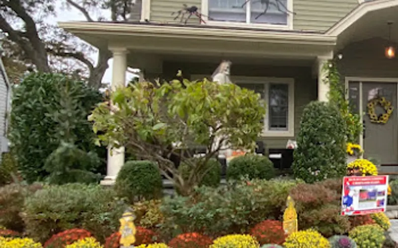 DeLutri Landscaping Inc. — Landscape designer