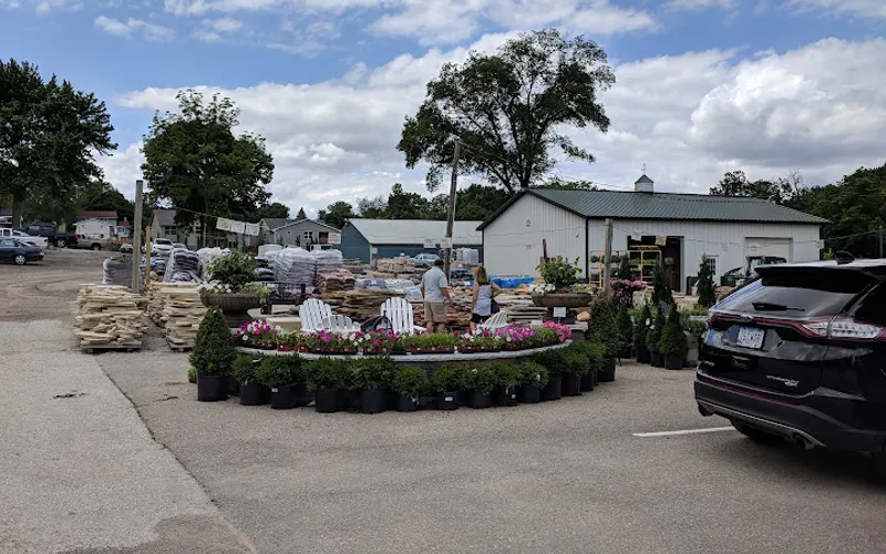 Iowa Outdoor Products — Garden center