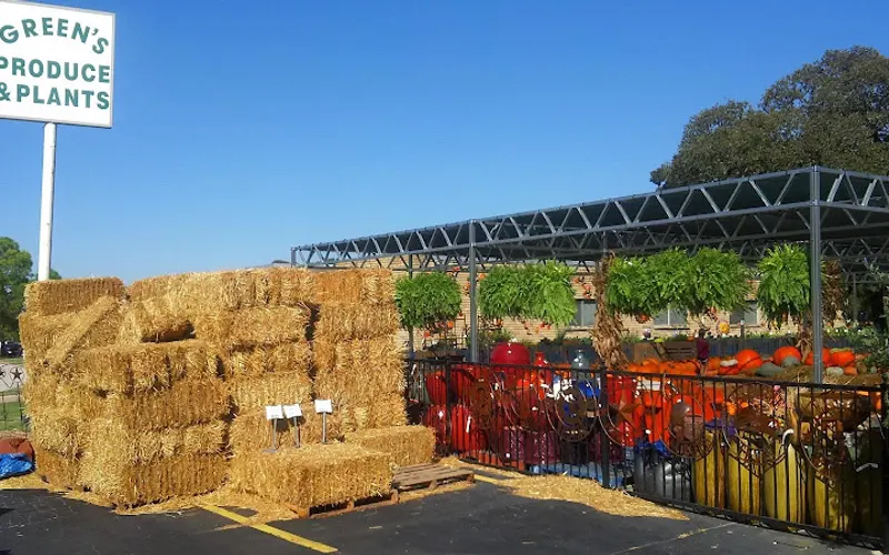 Green's Produce and Plants — Garden center