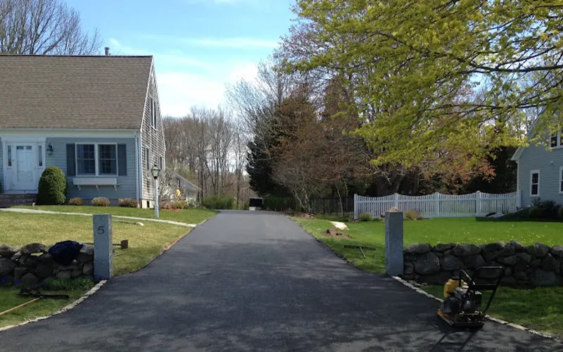 Reis Asphalt And Landscaping — Paving contractor