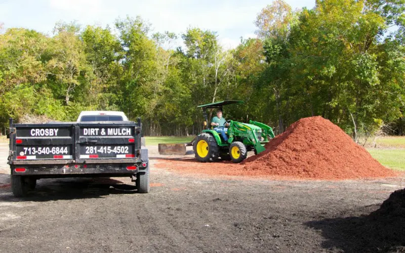 Crosby Dirt & Mulch — Mulch supplier