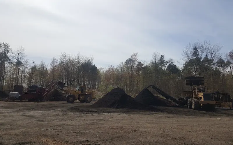 McClymonds-Wallace Trucking & Supply Co — Landscaper