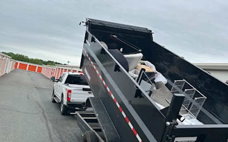 Ez Junk Removal & Cleanouts — Junk removal service