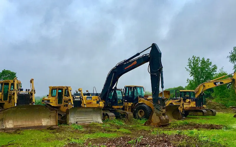Earthmovers, Inc. — Excavating contractor