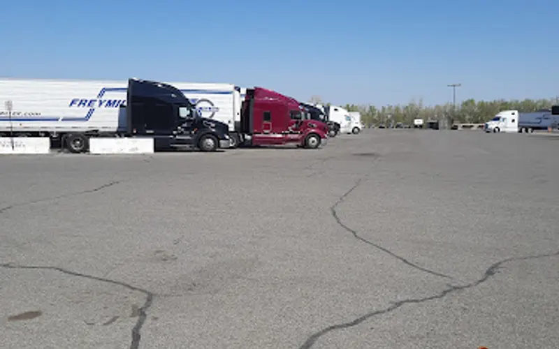 D & M Carriers — Trucking company