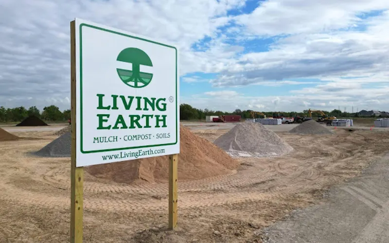 Living Earth - Katy Roland — Topsoil supplier