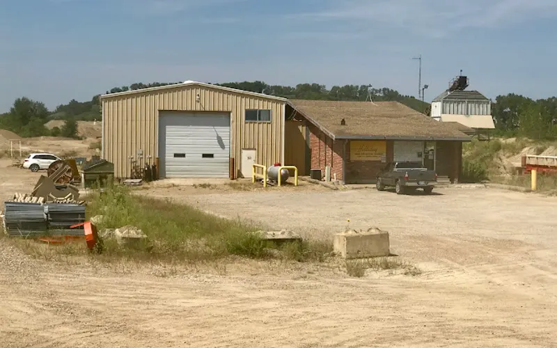 Holliday Sand & Gravel Co. Frisbee Plant 2/3 — Sand & gravel supplier
