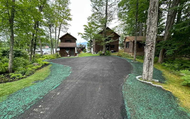 Grasshopper Gardens Inc — Landscaper