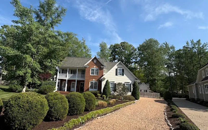 Mulch King LLC — Landscaper