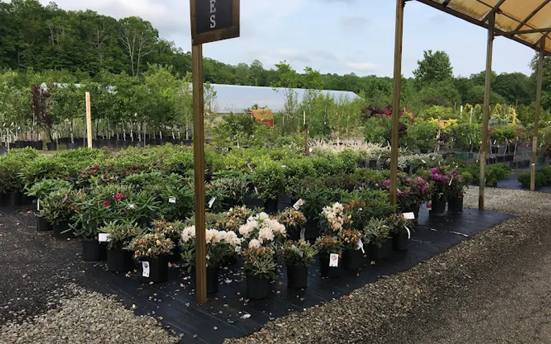 Burnett's Country Gardens — Landscaping supply store