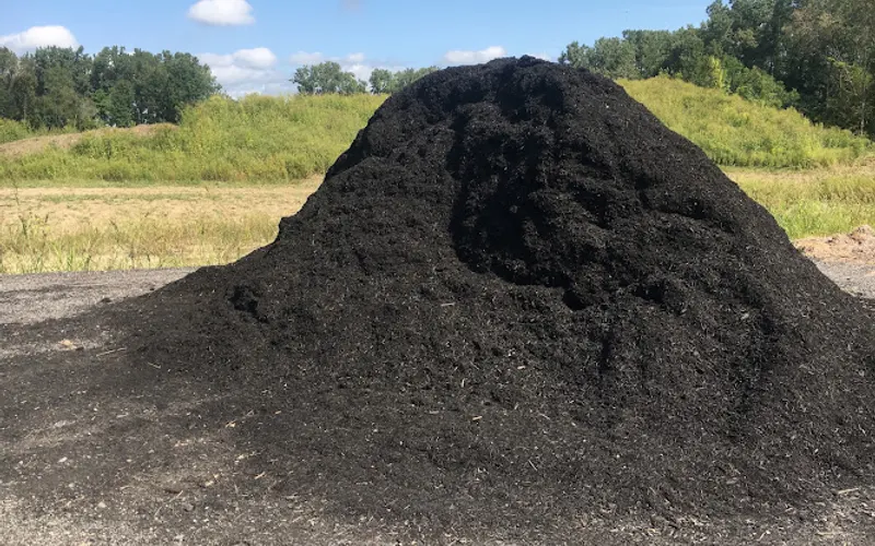 The Mulch King LLC — Topsoil supplier