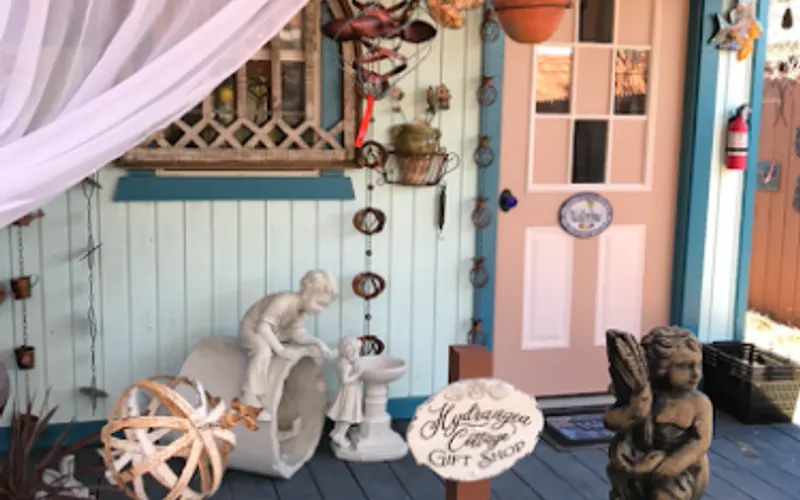 Flowertown Garden Center LLC — Garden center