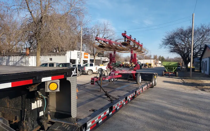 G & R Implement Co — Tractor dealer