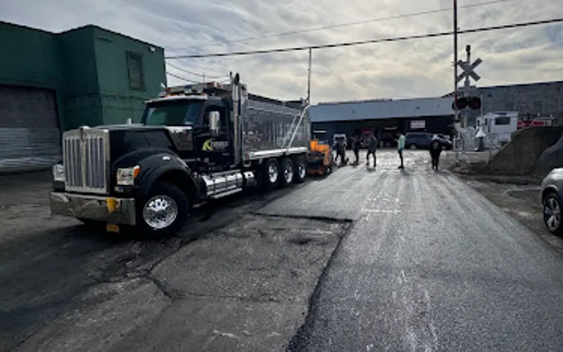 City Roads LLC — Asphalt contractor