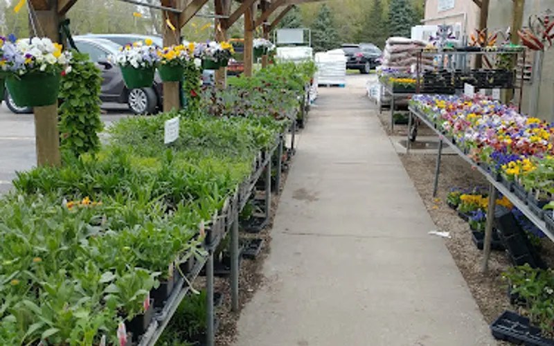 Hartman's Towne & Country Greenhouse — Garden center