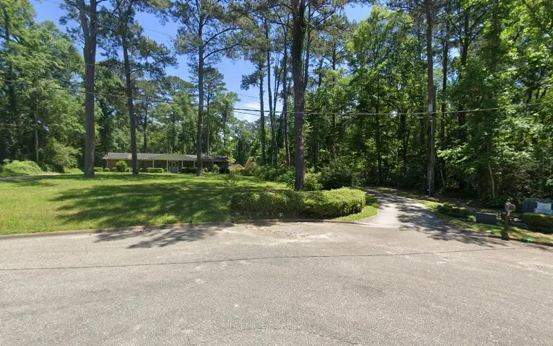 Greenleaf lawn care Llc — Lawn care service