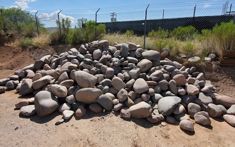 C.R. TRUCKING&WELDING SAND&GRAVEL — Landscaping supply store