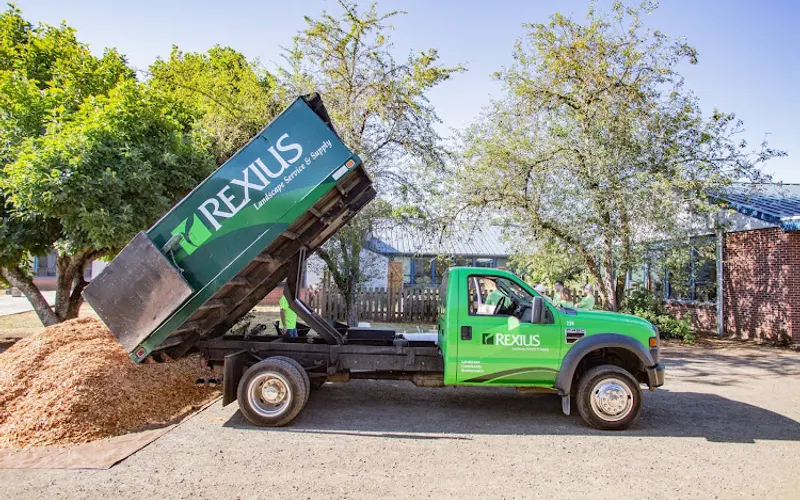 Rexius Retail and Yard Debris Recycling — Recycling center
