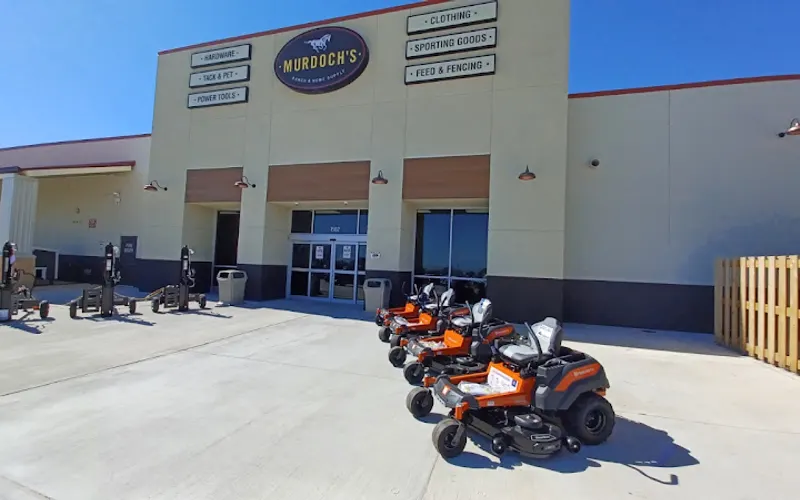 Murdoch's Ranch & Home Supply — Department store