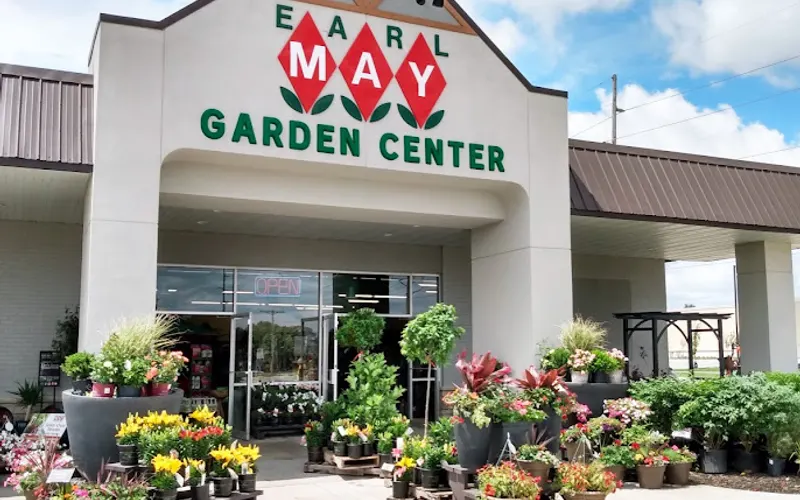 Earl May Garden Center — Garden center