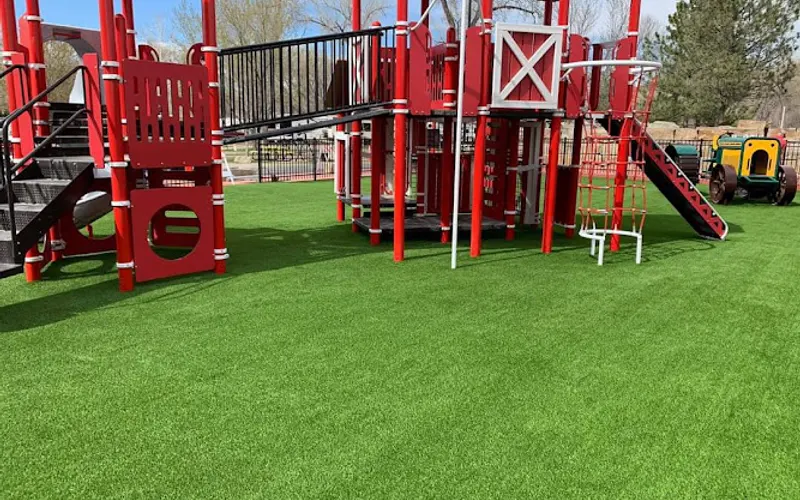 Final Cut Turf & Recreation — Landscaping supply store