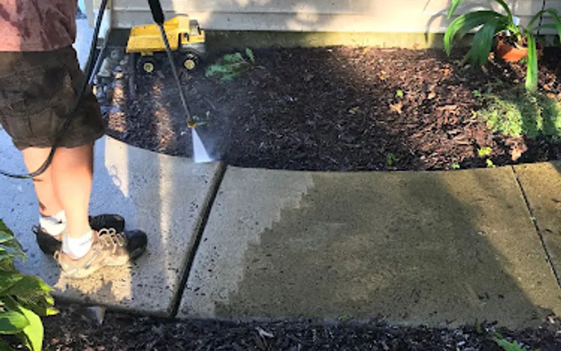 Snow-Leaf Landscaping — Landscaper