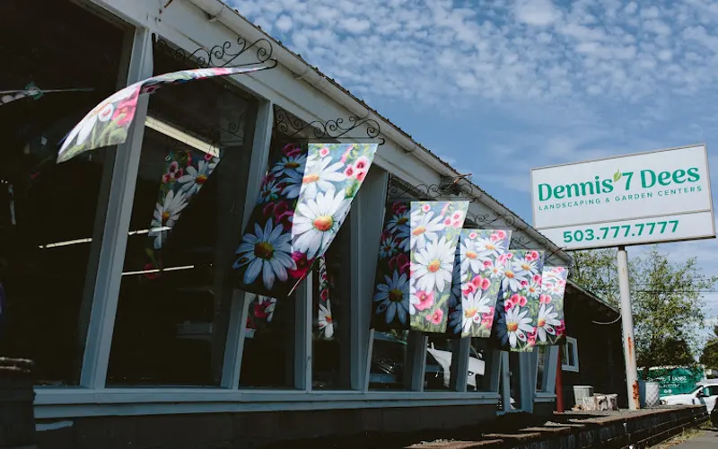 Dennis' 7 Dees Garden Center — Garden center