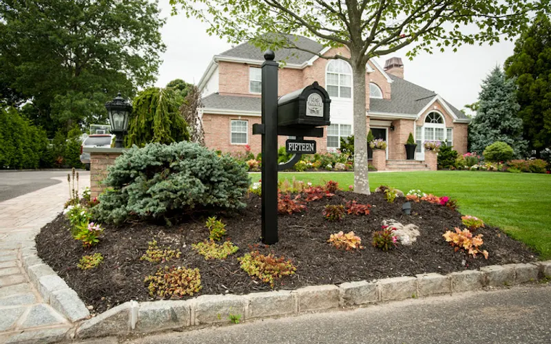 Longwood Farms — Landscaping supply store