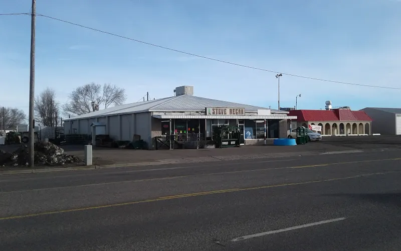 Steve Regan Company — Agricultural product wholesaler