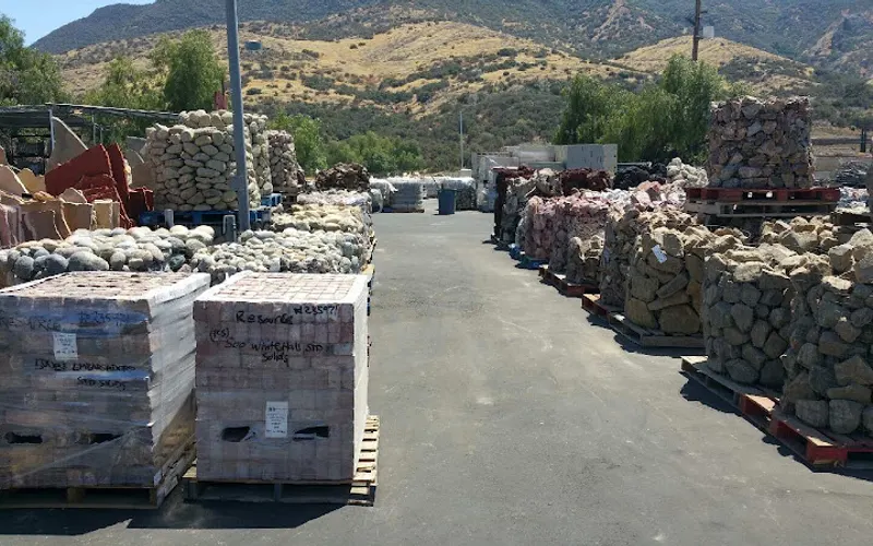 Patagonia Building Supplies — Building materials supplier