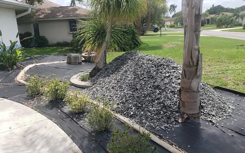 Kelly's Stone Sand & Boulders LLC — Masonry contractor