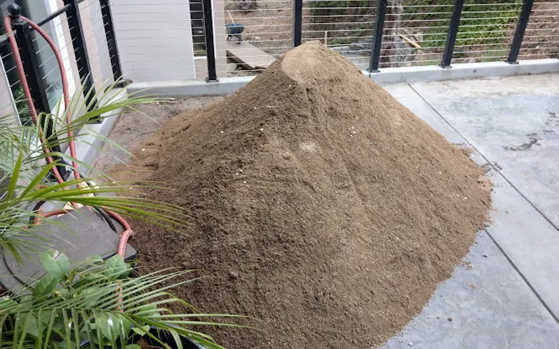Roundtree Rock & Gardening — Landscaping supply store
