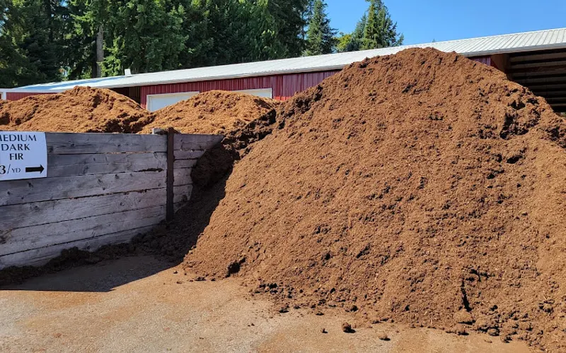 Shovel & Thumb LLC — Topsoil supplier