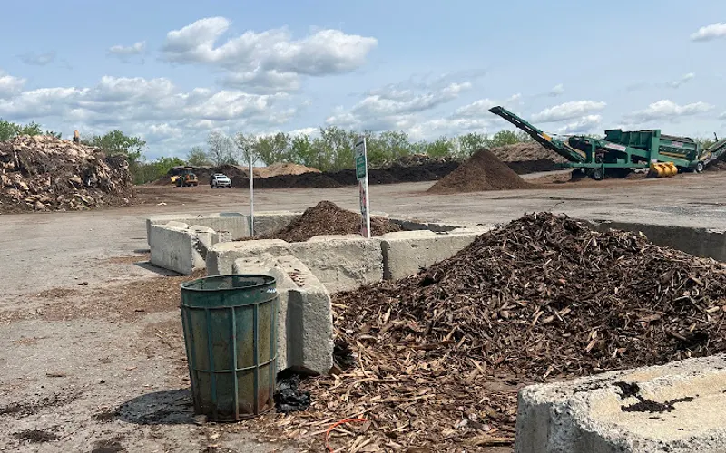 Albany Recycles Compost Facility — Recycling center