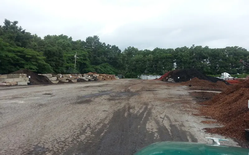 Tarheel Bark | A Garick Subsidiary | Soils, Mulches, Aggregates, and More — Landscaping supply store
